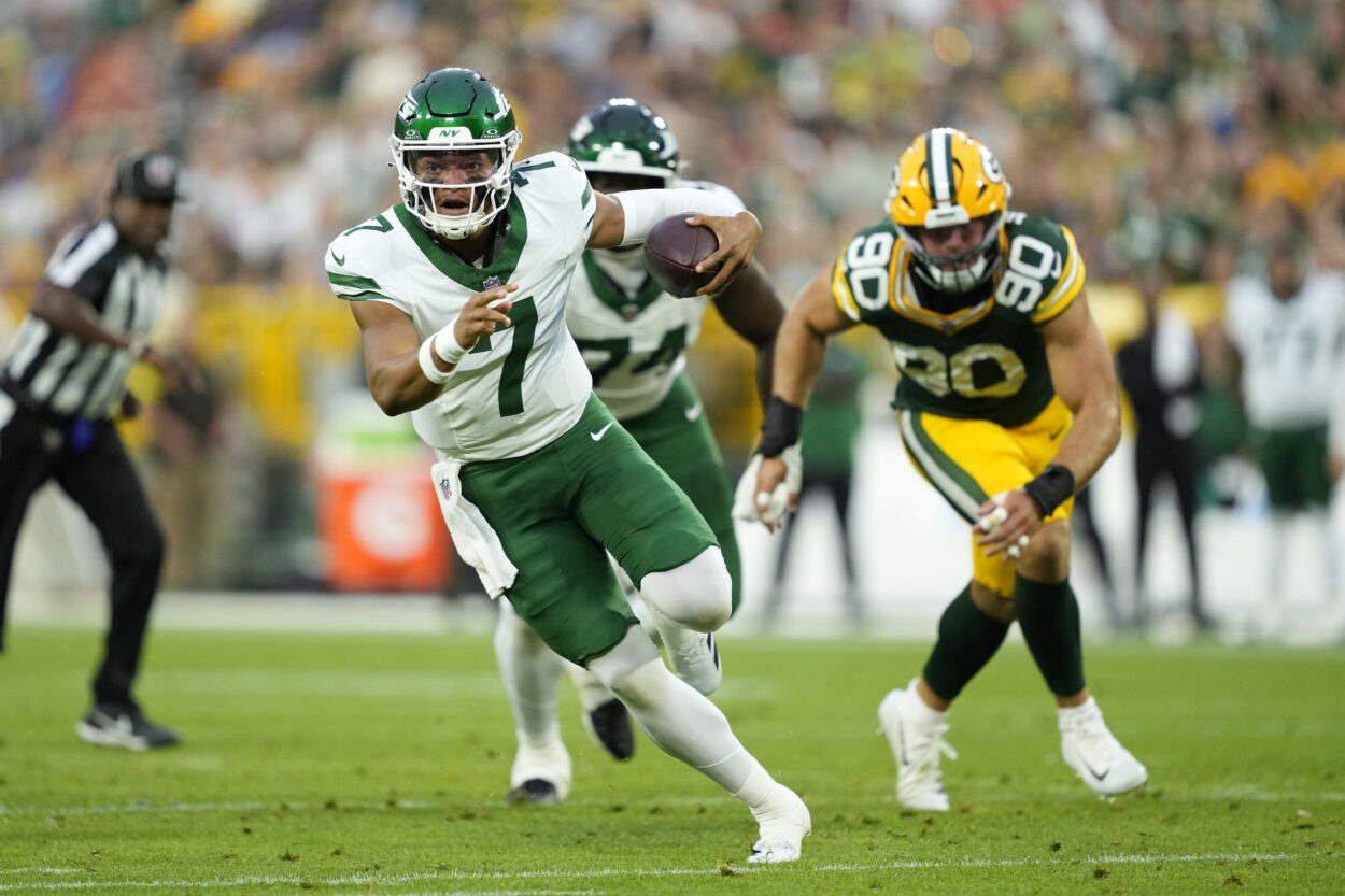 Justin Fields, NFL: New York Jets at Green Bay Packers