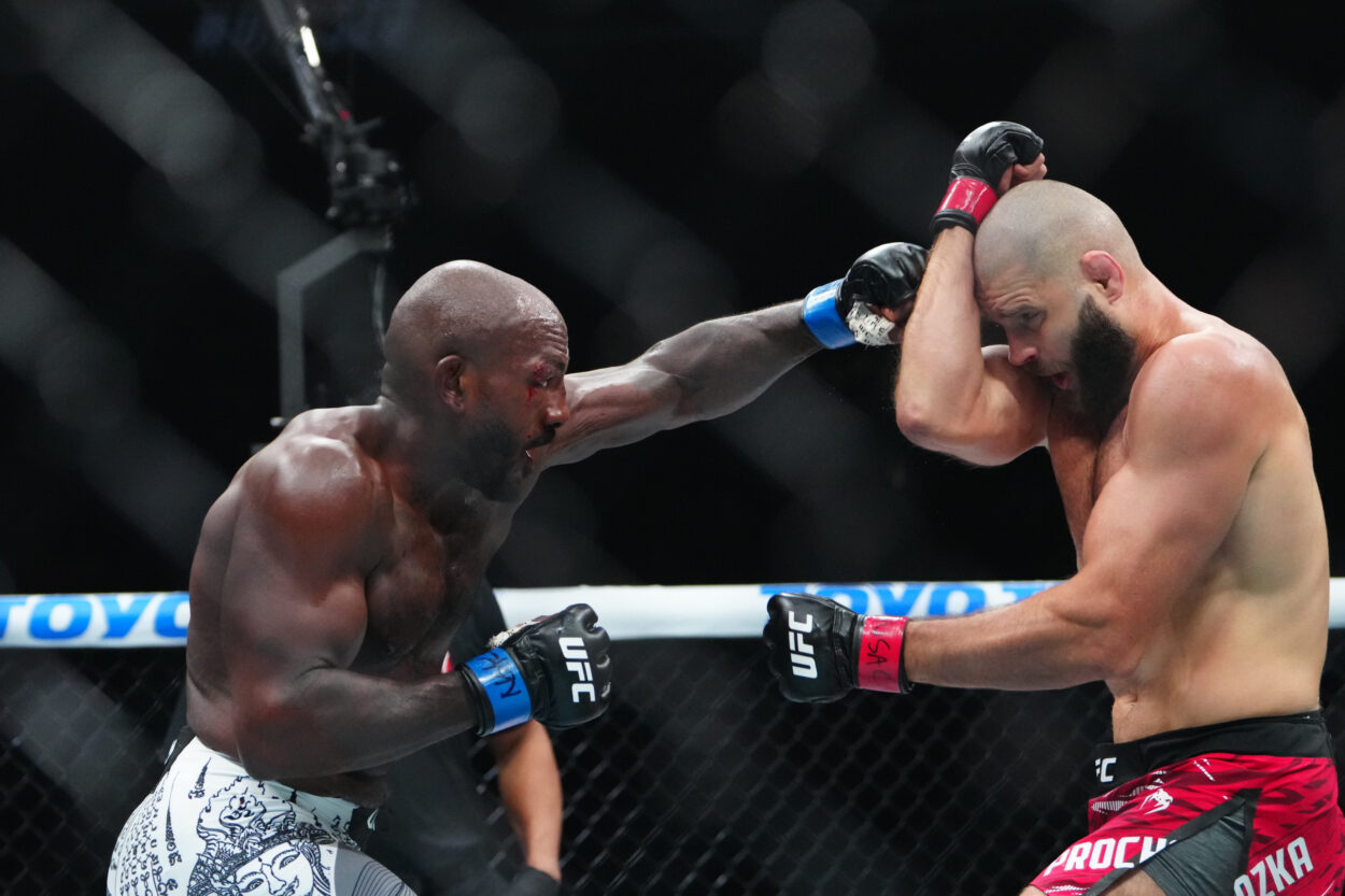 MMA: UFC 320 - Prochazka vs Rountree Jr