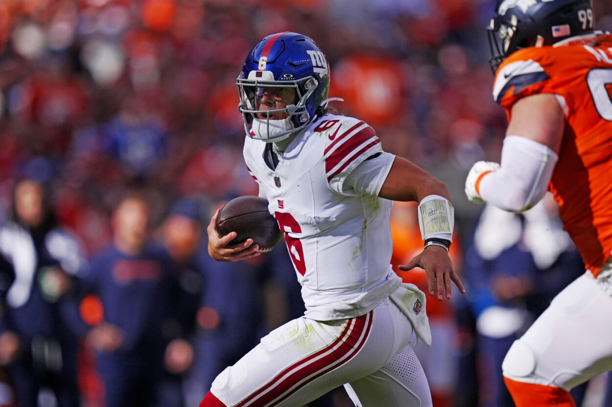 Jaxson Dart, NFL: New York Giants at Denver Broncos