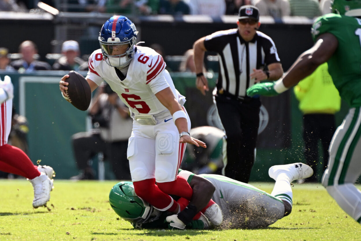 jaxson dart, NFL: New York Giants at Philadelphia Eagles